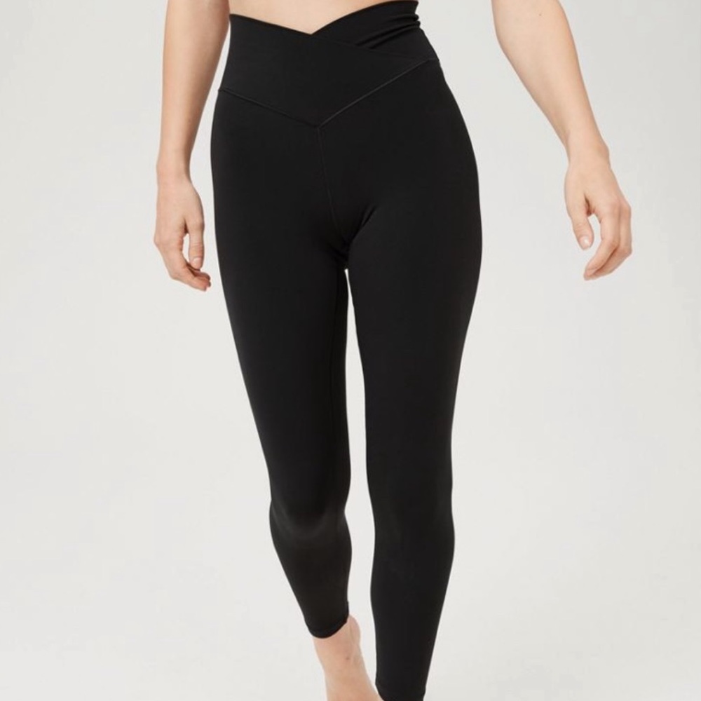 Aerie Offline Black Cross Leggings Medium